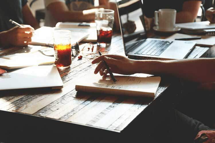 7 Marketing Hacks Every Small Business Owner Must Know