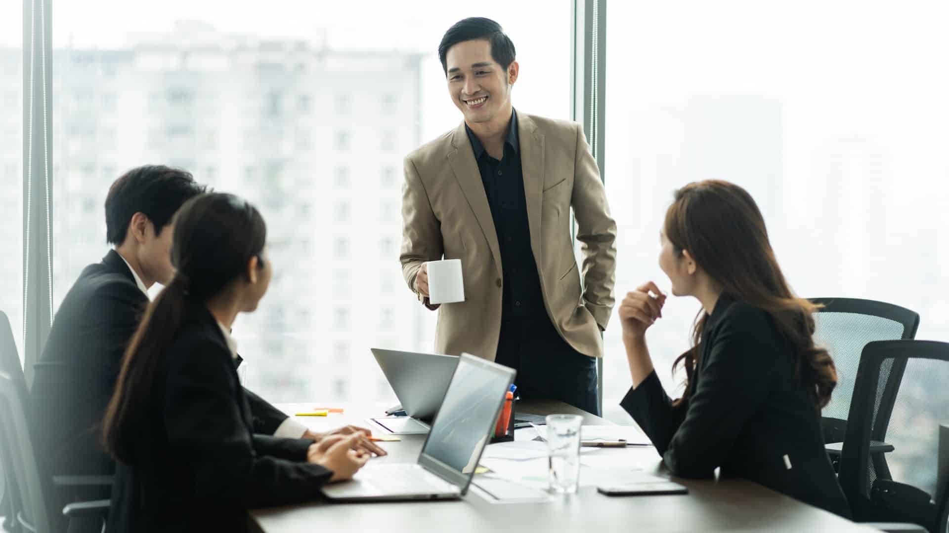 5 Best Practices to Improve Your Communication Skills and Become a More Effective Leader