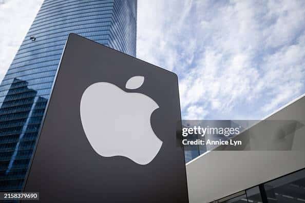 Apple Developing AI-Powered Smart Glasses to Challenge Meta and Google