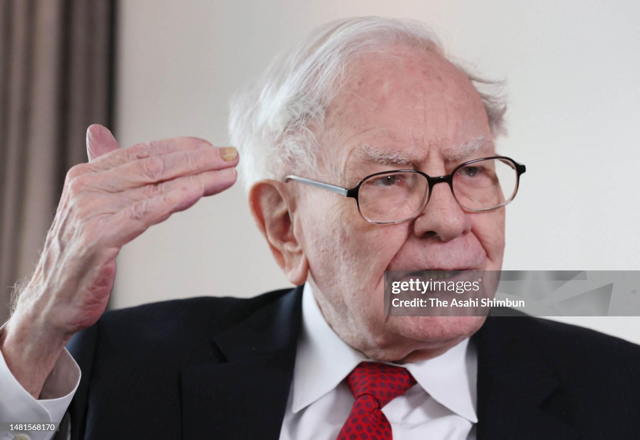 12 Emotional Habits That Shaped Warren Buffett’s Success
